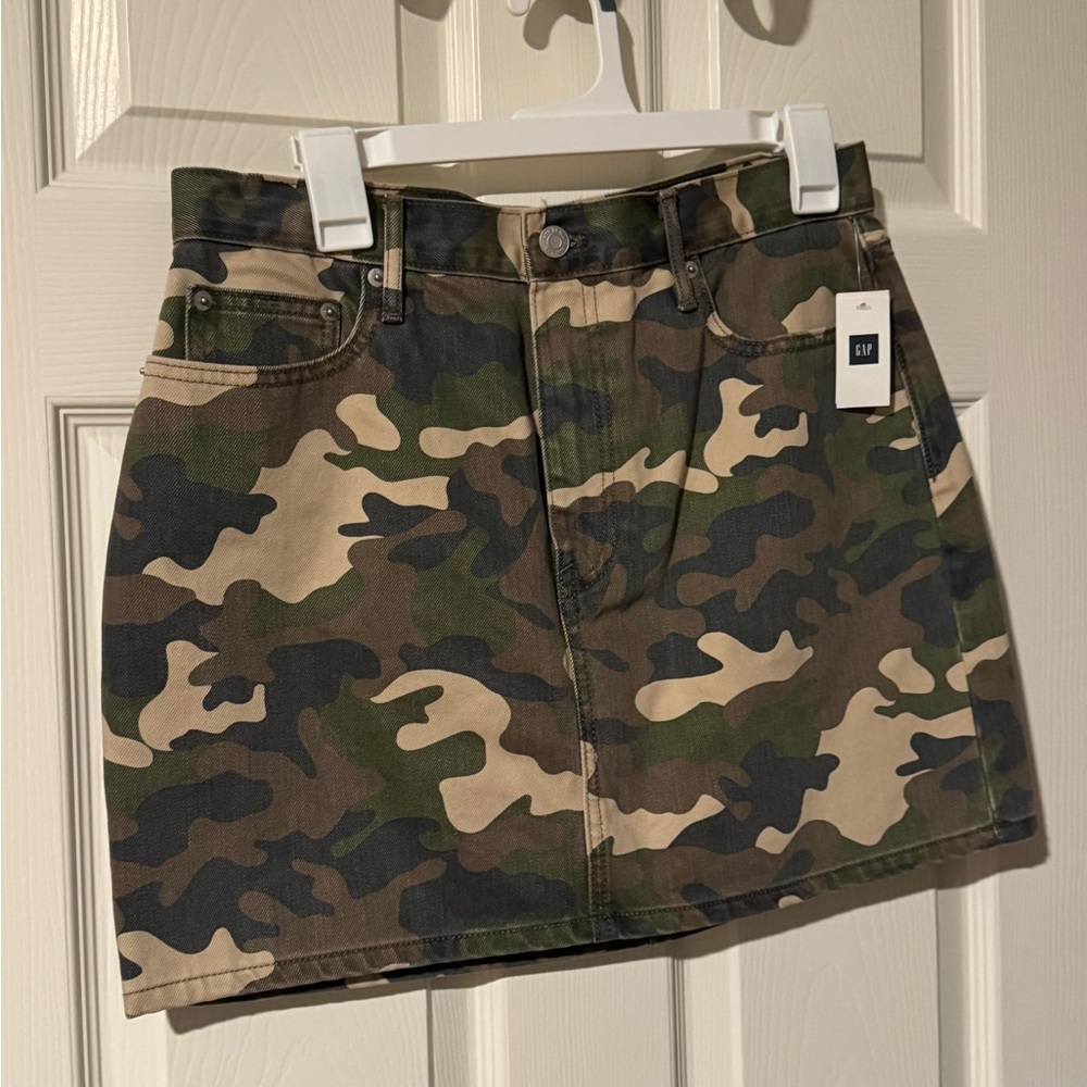 NWT Gap Camo Miniskirt Size 30